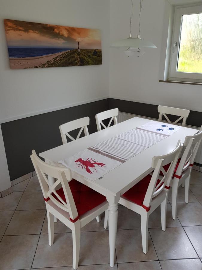 Ferienhaus "Achtern Diek" Villa Busum Bagian luar foto