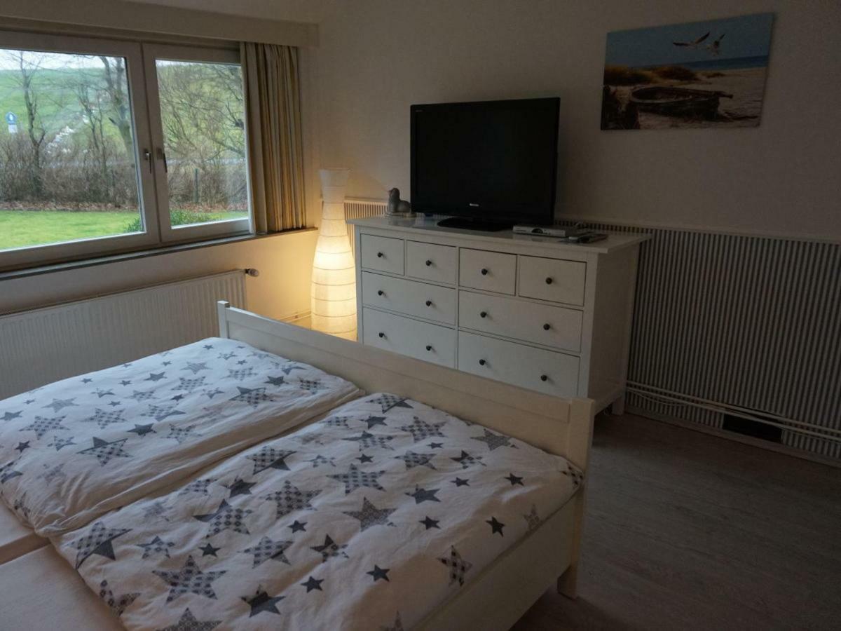 Ferienhaus "Achtern Diek" Villa Busum Bagian luar foto